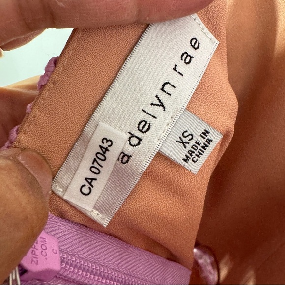 Adelyn Rae Sleeveless Floral Crochet Overlay Nude Lining Lavender Lace Romper XS - Picture 10 of 14